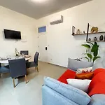 Na Quadra Da Praia Com Conforto Nsc1141-503A